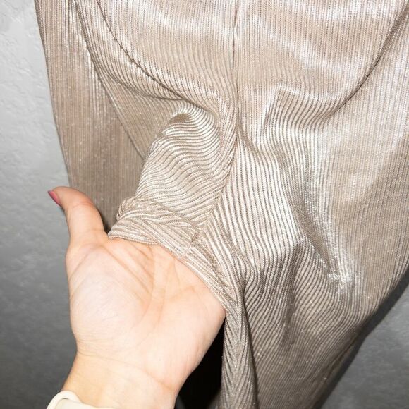 New Aeom Metallic Drape Neckline Ribbed Jumpsuit Size Large - Picture 6 of 8